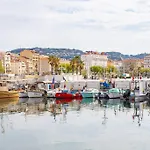 C17 2P Port Palais & Croisette 8Mins Walk Balcony