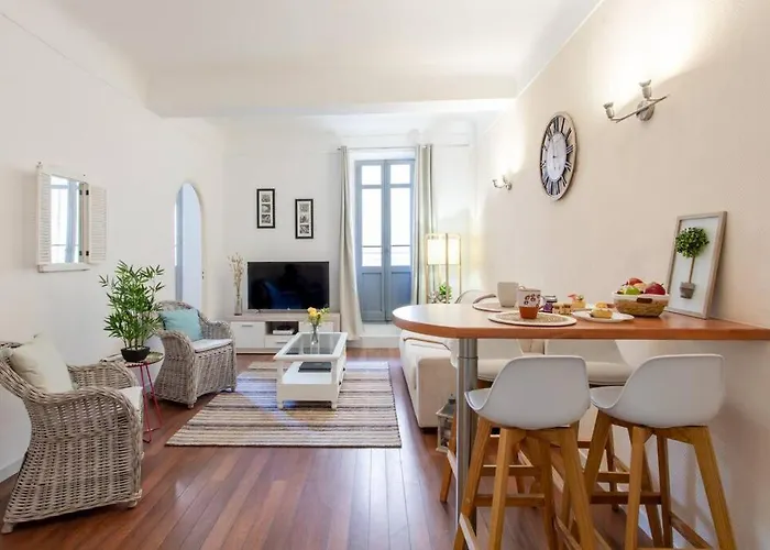 C17 2P Port Palais & Croisette 8Mins Walk Balcony