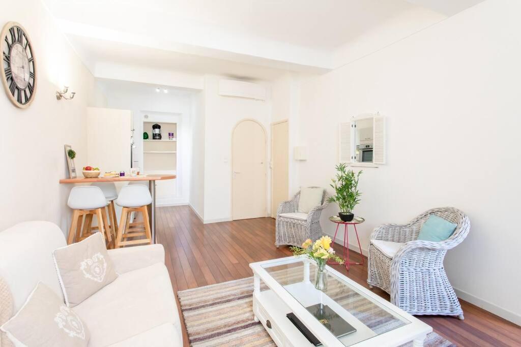 C17 2p Port Palais & Croisette 8mins Walk Balcony *