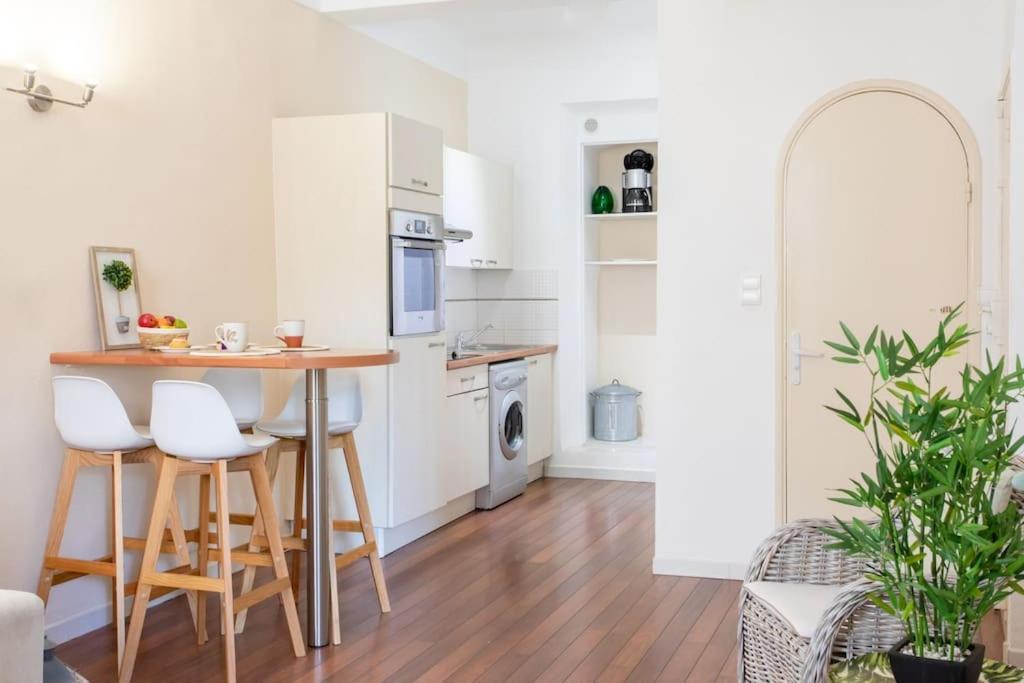 C17 2p Port Palais & Croisette 8mins Walk Balcony Appartement
