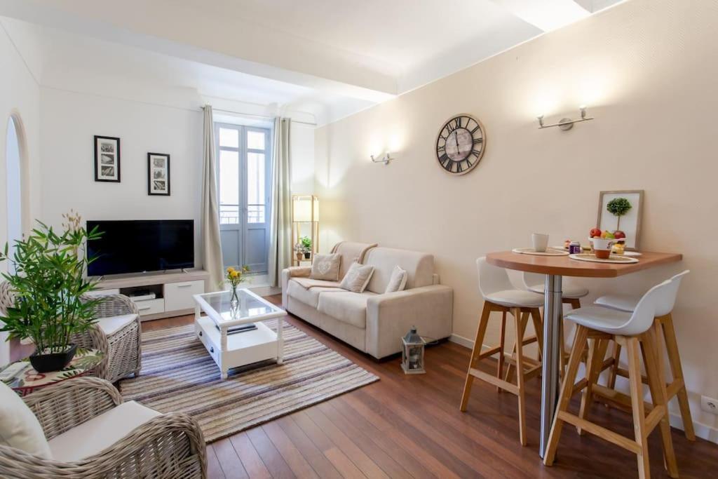 C17 2p Port Palais & Croisette 8mins Walk Balcony Appartement *
