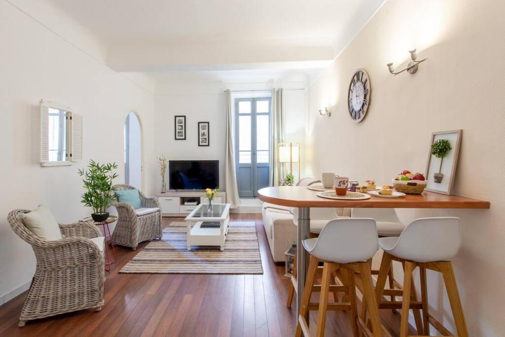C17 2p Port Palais & Croisette 8mins Walk Balcony Appartement *
