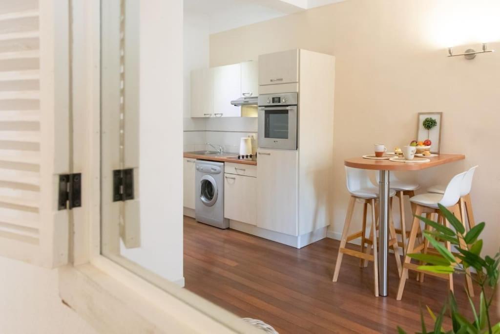 C17 2p Port Palais & Croisette 8mins Walk Balcony Appartement *