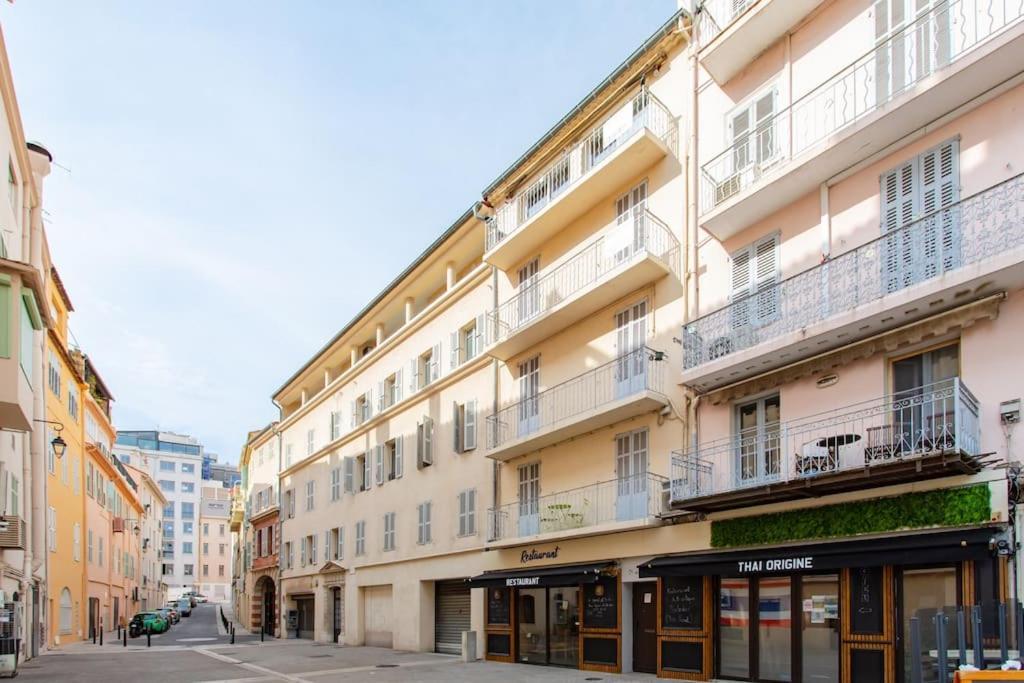 C17 2p Port Palais & Croisette 8mins Walk Balcony Apartment